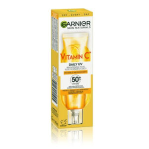 GARNIER Skin Naturals Fluid rozświetlający Vitamin C Daily UV SPF50+ – Invisible 40ml