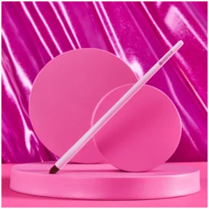 Essence Pencil Brush pędzel do cieni 01 Precision Meets Perfection