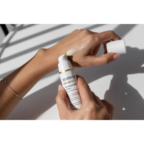 Sesderma Azelac RU emulsja rozświetlająca SPF 50+, 50 ml - obrazek 7