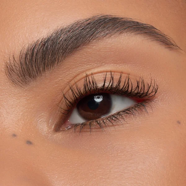 Esscence lash WITHOUT LIMITS maskara wydłużająca i pogrubiająca, 01 Ultra Black, 13 ml - obrazek 4